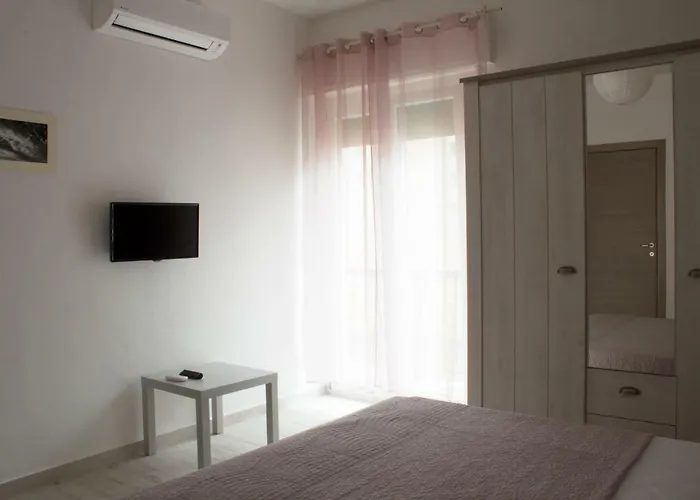 La Chiara ألغيرو