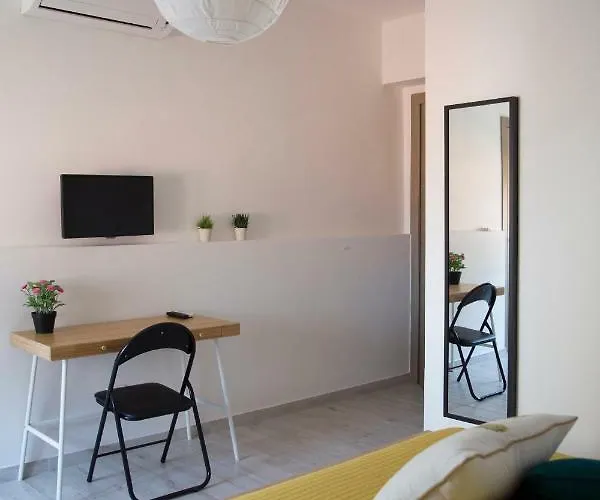 فندق مبيت وإفطار La Chiara 3*